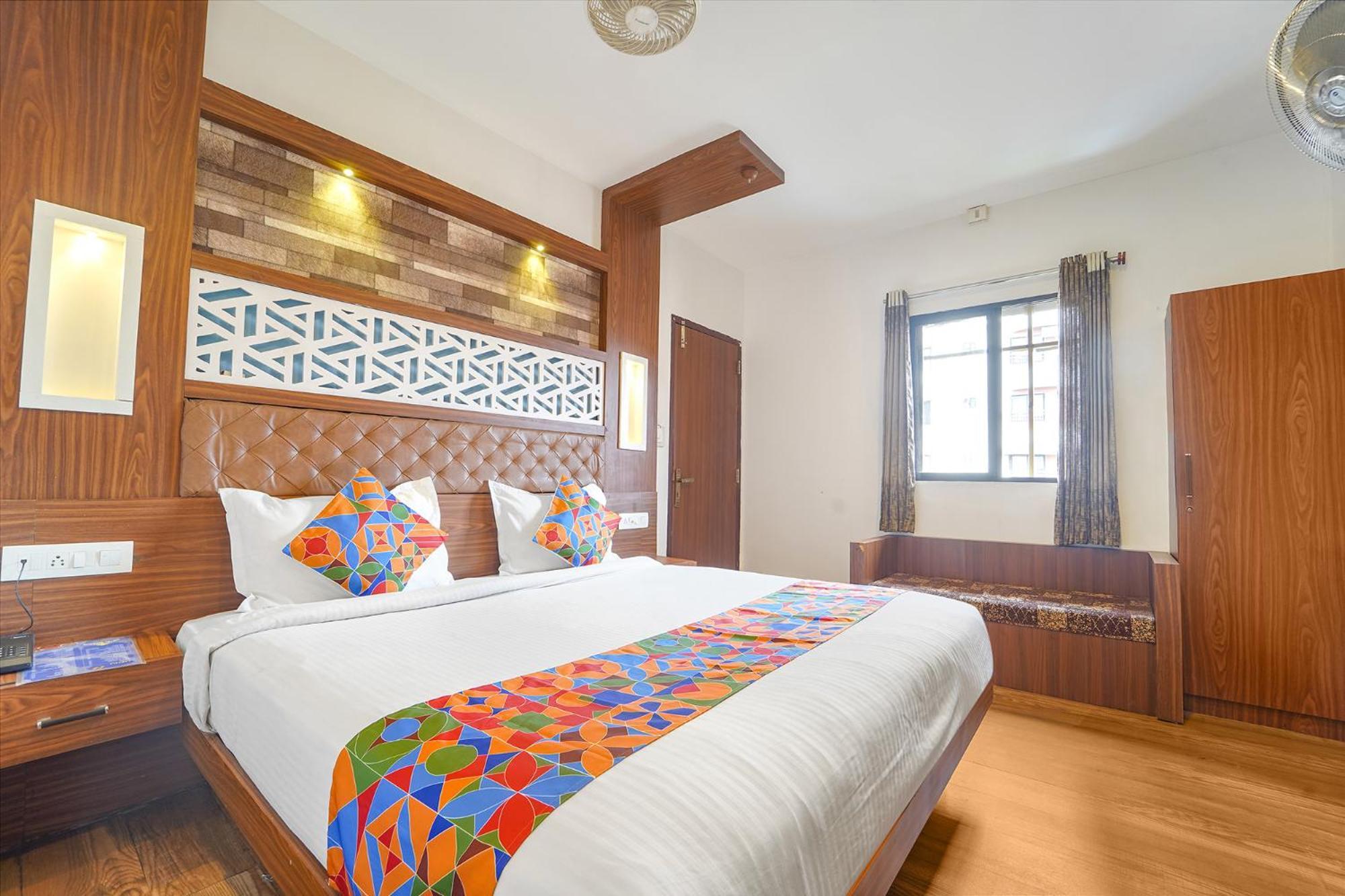 Fabhotel Qube - 800M From Ernakulam Junction South Railway Station Kochi Ngoại thất bức ảnh