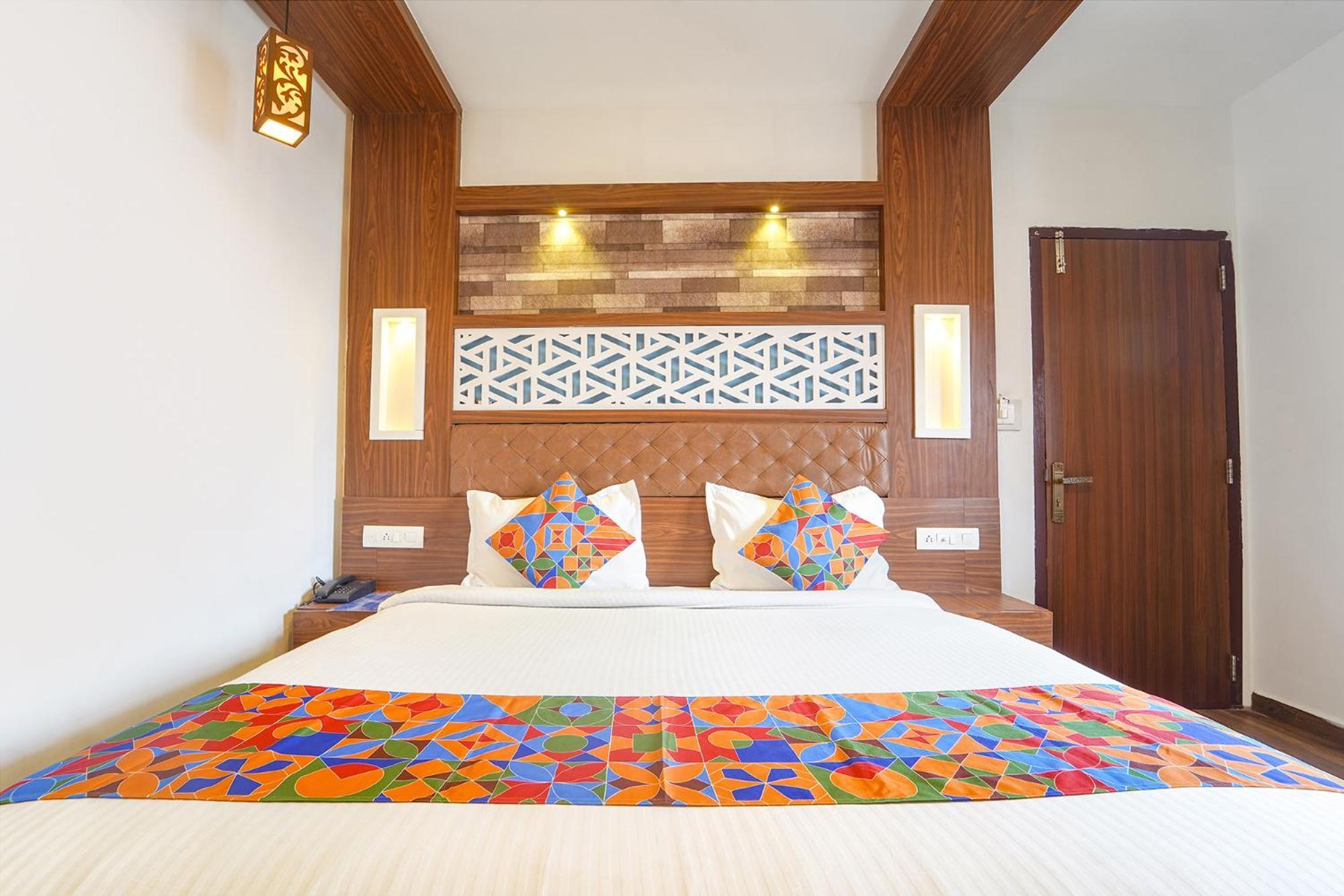 Fabhotel Qube - 800M From Ernakulam Junction South Railway Station Kochi Ngoại thất bức ảnh