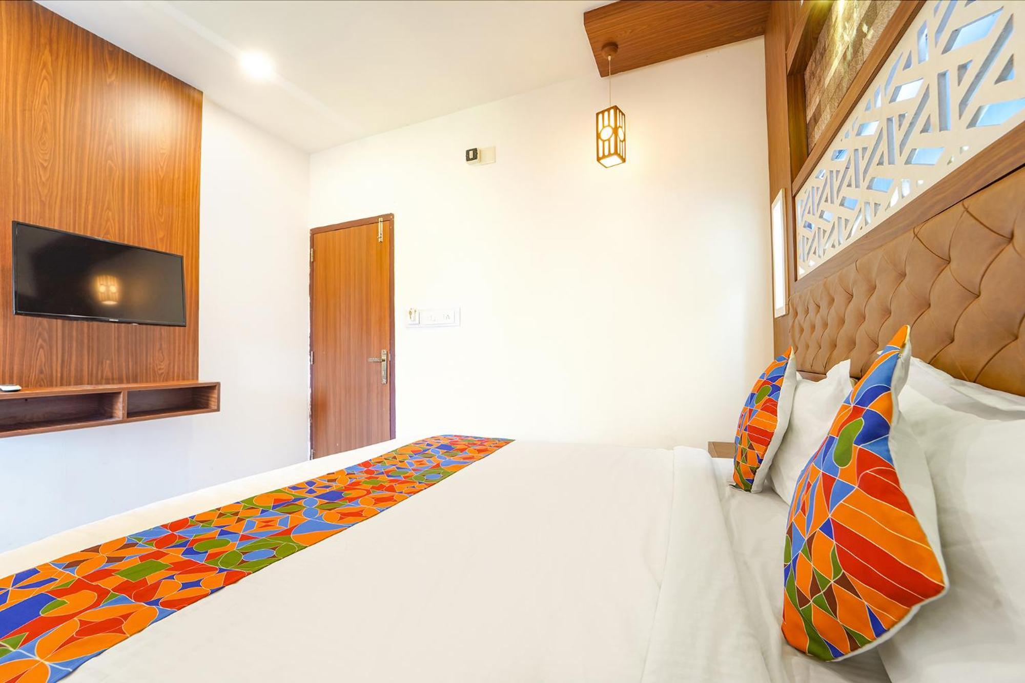 Fabhotel Qube - 800M From Ernakulam Junction South Railway Station Kochi Ngoại thất bức ảnh