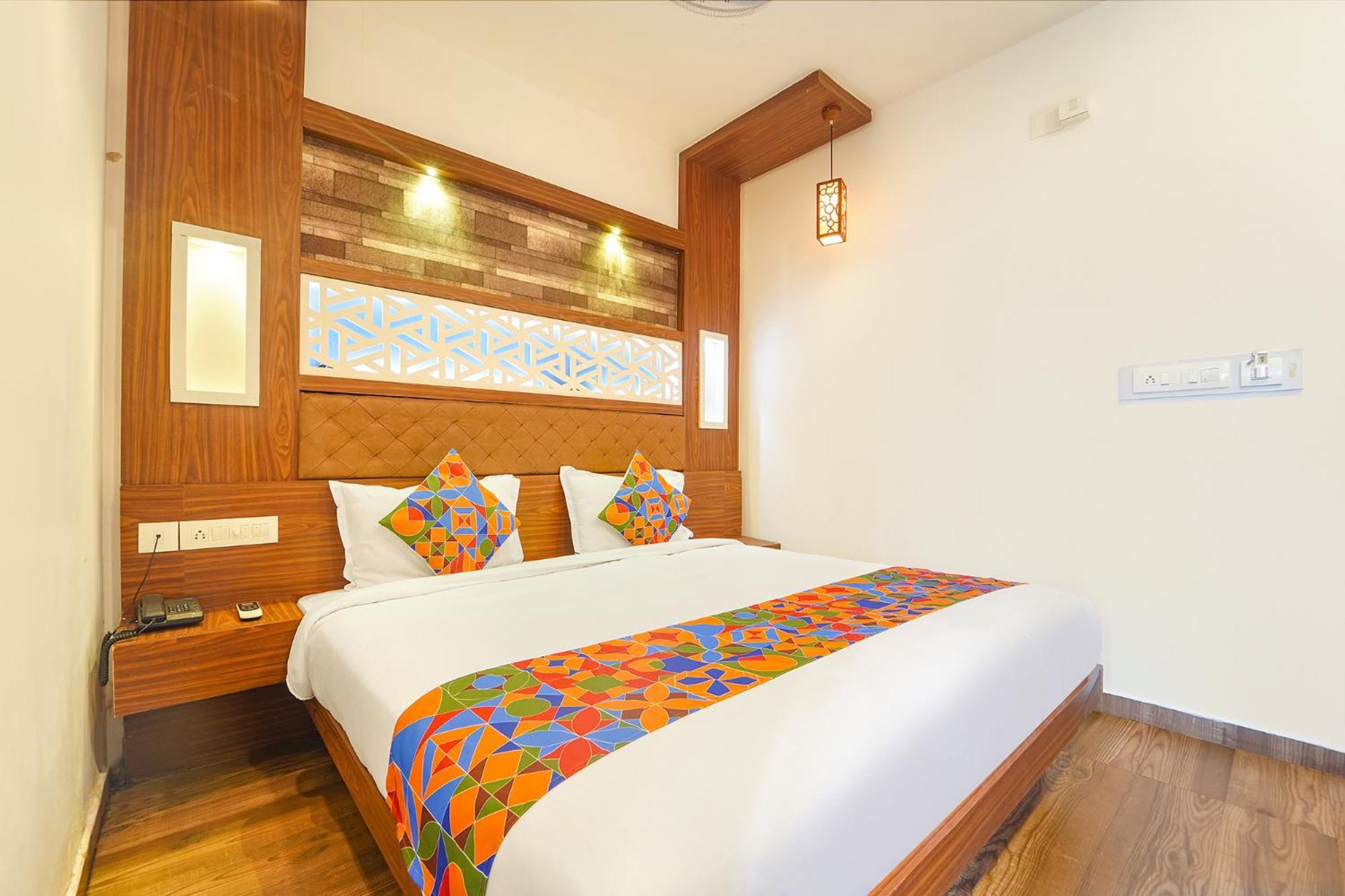 Fabhotel Qube - 800M From Ernakulam Junction South Railway Station Kochi Ngoại thất bức ảnh