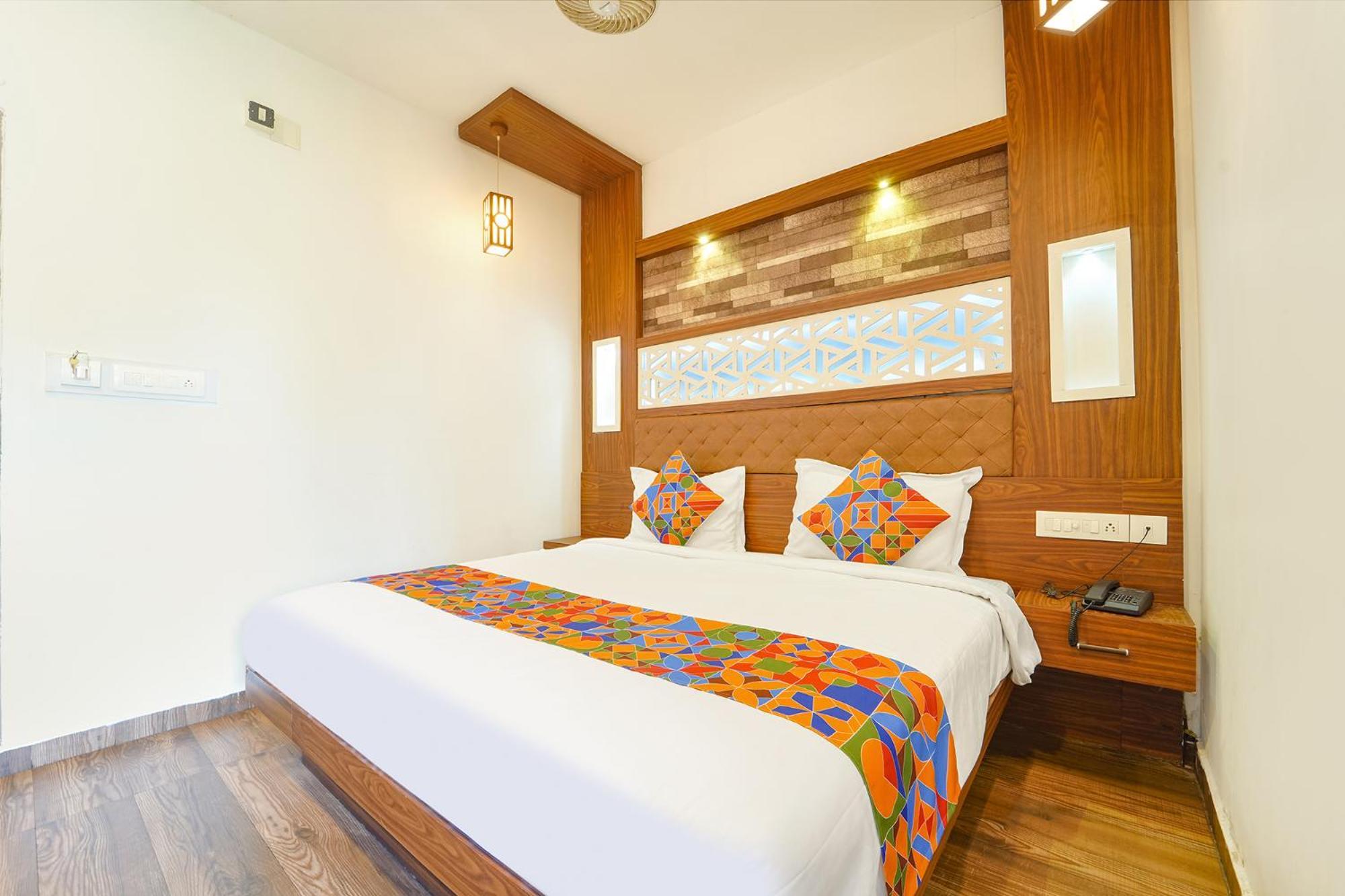 Fabhotel Qube - 800M From Ernakulam Junction South Railway Station Kochi Ngoại thất bức ảnh