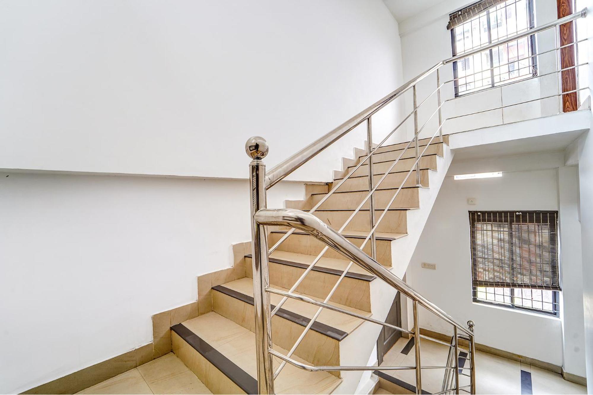 Fabhotel Qube - 800M From Ernakulam Junction South Railway Station Kochi Ngoại thất bức ảnh